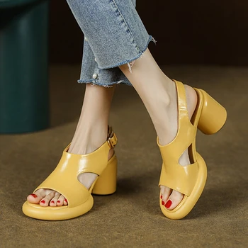 Летние женские босоножки из спилка, женская обувь на платформе, с круглым носком, на высоком каблуке, желтые туфли, женские босоножки с открытым носком на массивном каблуке